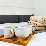 Phaedrus Living - Seaside Executive Flat Harbour 202 *