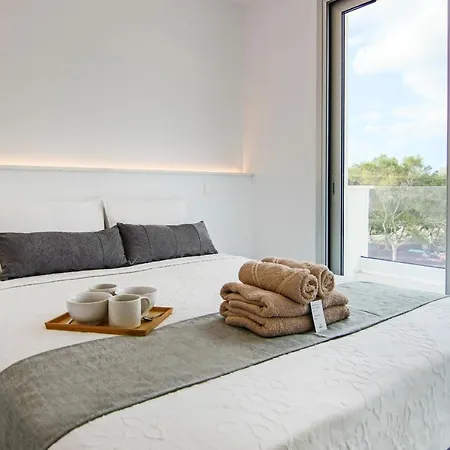 Phaedrus Living - Seaside Executive Flat Harbour 202 * Paphos