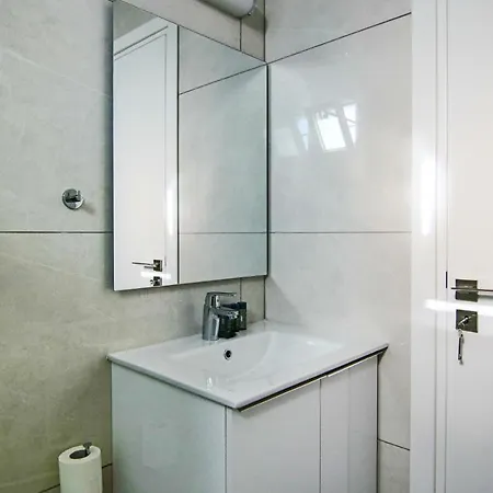 Phaedrus Living - Seaside Executive Flat Harbour 202 Pafos