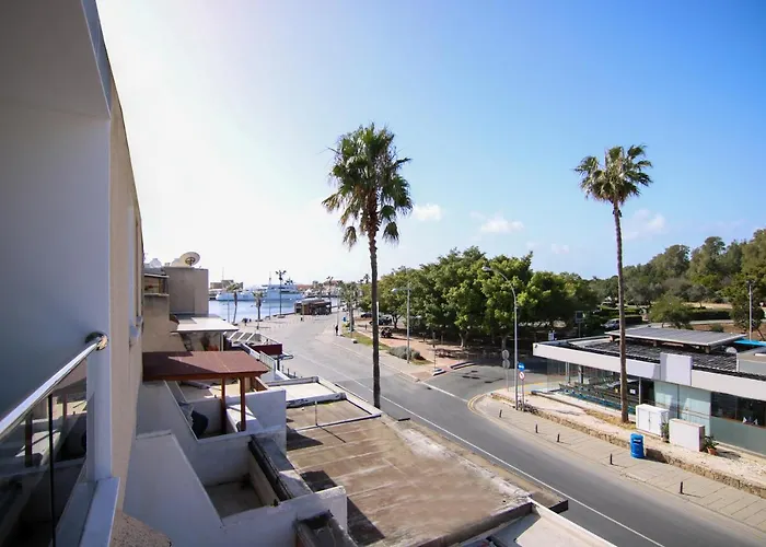 Phaedrus Living - Seaside Executive Flat Harbour 202 Apartmán