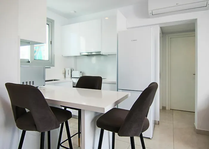 アパート Phaedrus Living - Seaside Executive Flat Harbour 202 パ フォス